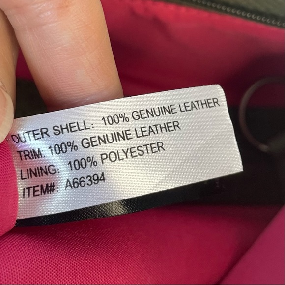 Stone Mountain Olive Green Reptile-Textured Leather Crossbody Bag NWOT - Picture 13 of 16